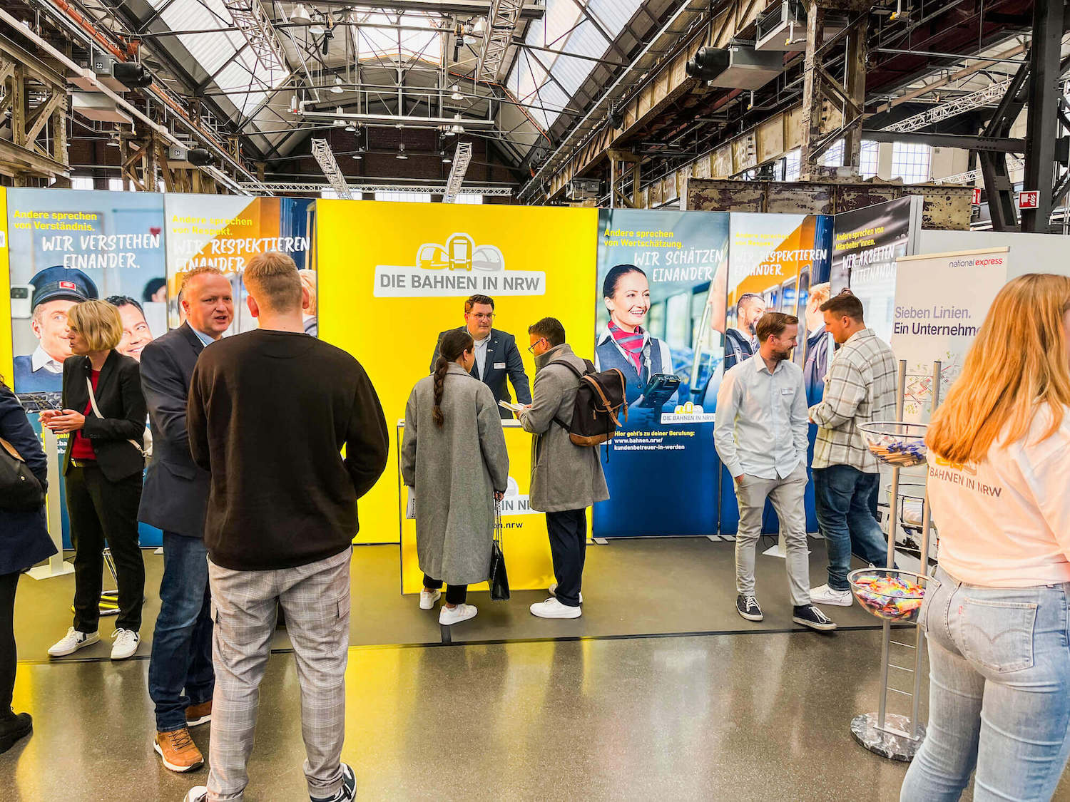 Messestand der Bahnen in NRW