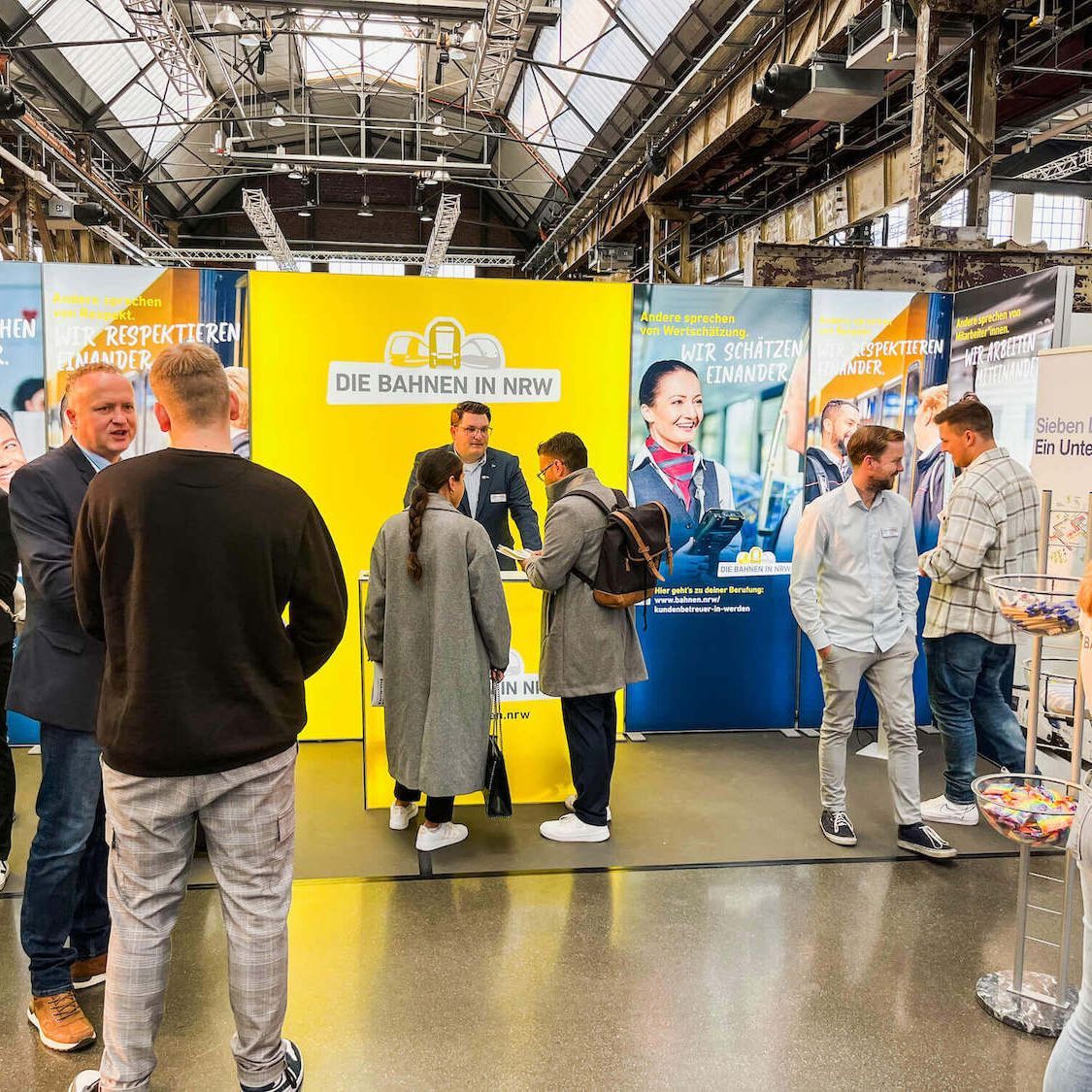 Messestand der Bahnen in NRW