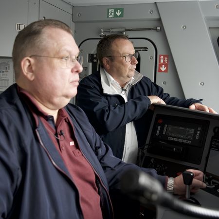 Mit Volldampf ins Mentorenleben: Wenn ein Minister im Führerstand Platz nimmt
